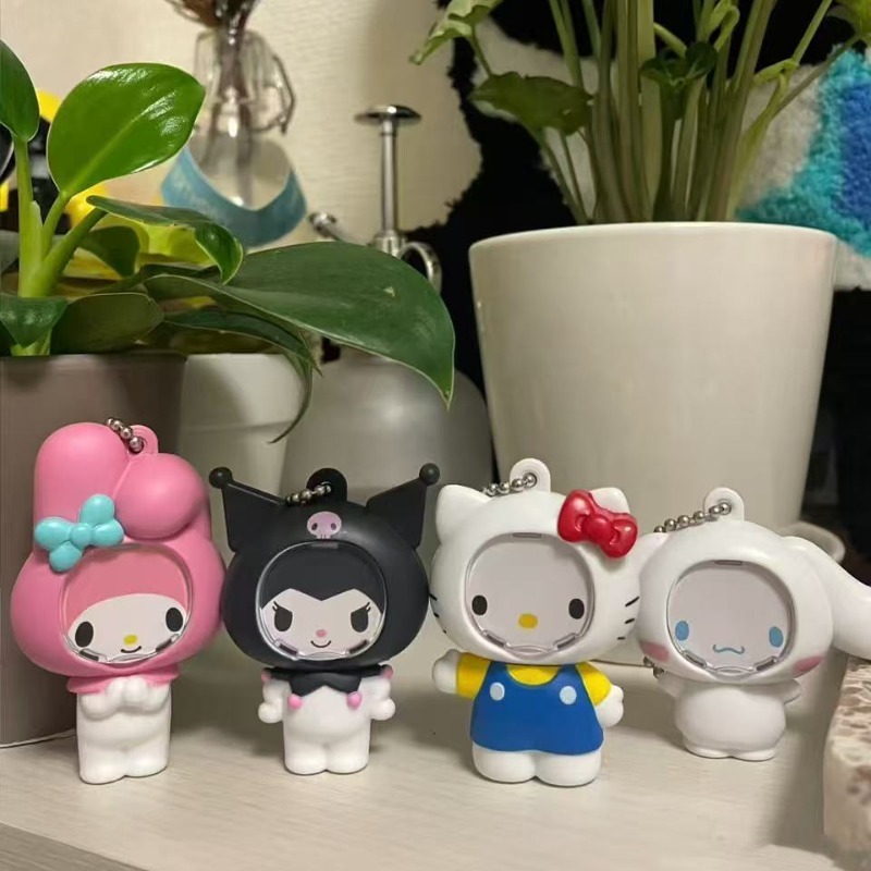 Photography Exhibition - Sanrio Fotoğraf Çerçevesi Kostümü Yüz Değiştiren
